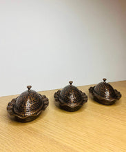 Load image into Gallery viewer, Roza Oval Serving Dish Set - Antique Copper