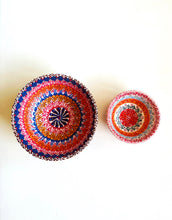 Load image into Gallery viewer, Turkish Hand Painted Ceramic Bowl Set: 1 big &amp; 1 small - Set 4